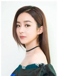 ​情人节坎爷给卡戴珊送了一卡车玫瑰，还四处diss她新男友