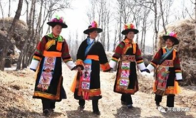 ​「遇见非遗」如彩虹般耀眼的土族服饰