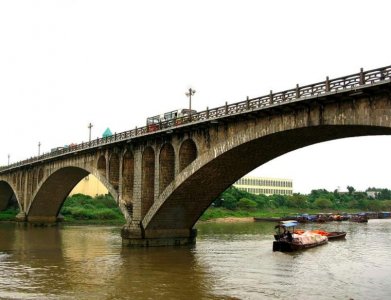 ​中国／越南北仑河