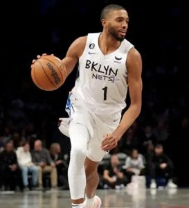 ​锡伯杜是非常狠的教练，许多巨星都被他用废了，使用时间太多了