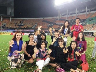 ​有钱真好，盘点中国男足太太团，个个貌美如花