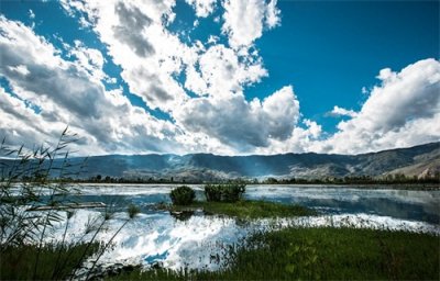 ​茈碧湖：洱海之源，湖中还有会“走”的“水花树”