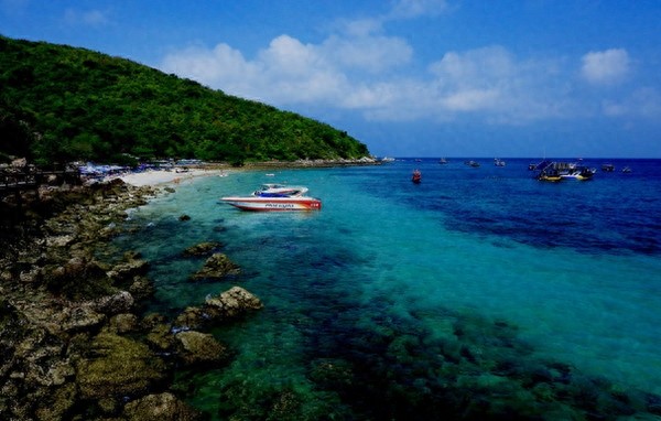 享有“东方夏威夷”之誉，芭提雅已成为“海滩度假天堂”的代名词