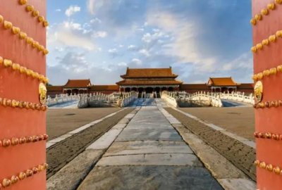 ​星巴克进故宫里：不是星巴克不尊重，而是故宫不自重