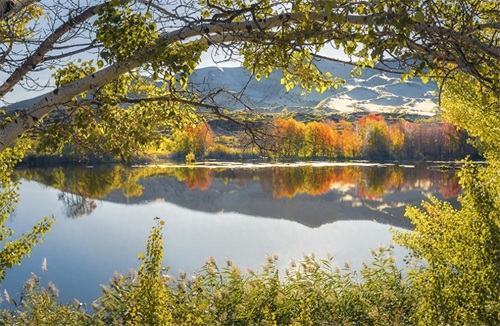 翠枫山自然风景区地处山西省阳泉市，景点繁多，令游客流连忘返
