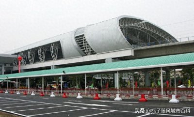 ​广珠城际铁路主线和支线的换乘站——小榄站