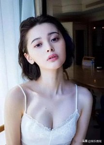 ​神的馈赠!32岁的玉城蒂娜,典雅迷人,美貌如诗,这谁顶得住!