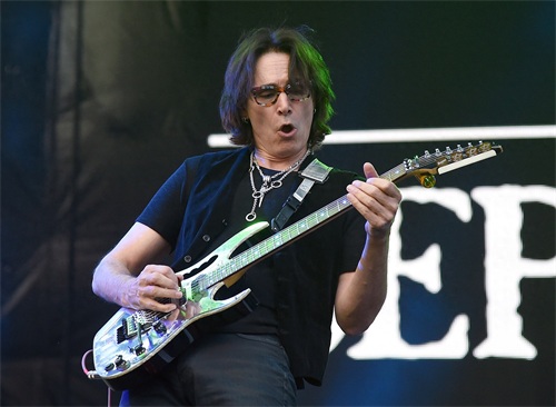 世界10大著名的吉他大师，有几位是你听过的