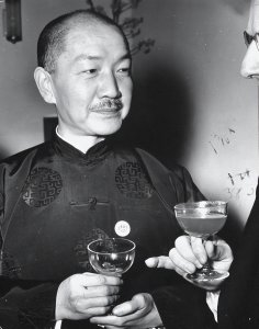 ​劝中国“躺平抗日”，宣称“非暴力不合作”，甘地如何坑惨印度？