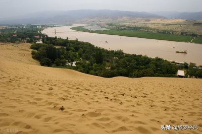 ​沙坡头（宁夏中卫市5A级景区）