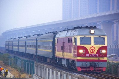 ​为什么火车迷们这么热衷于「科普」绿皮车的原有含义？