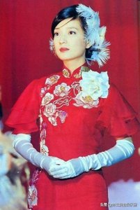 ​左耳后赵薇再为《两只老虎》献声，一首《可以》唱出王菲的味道