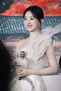 ​赵丽颖的演技之路：从无名小卒到荧屏女神的秘密