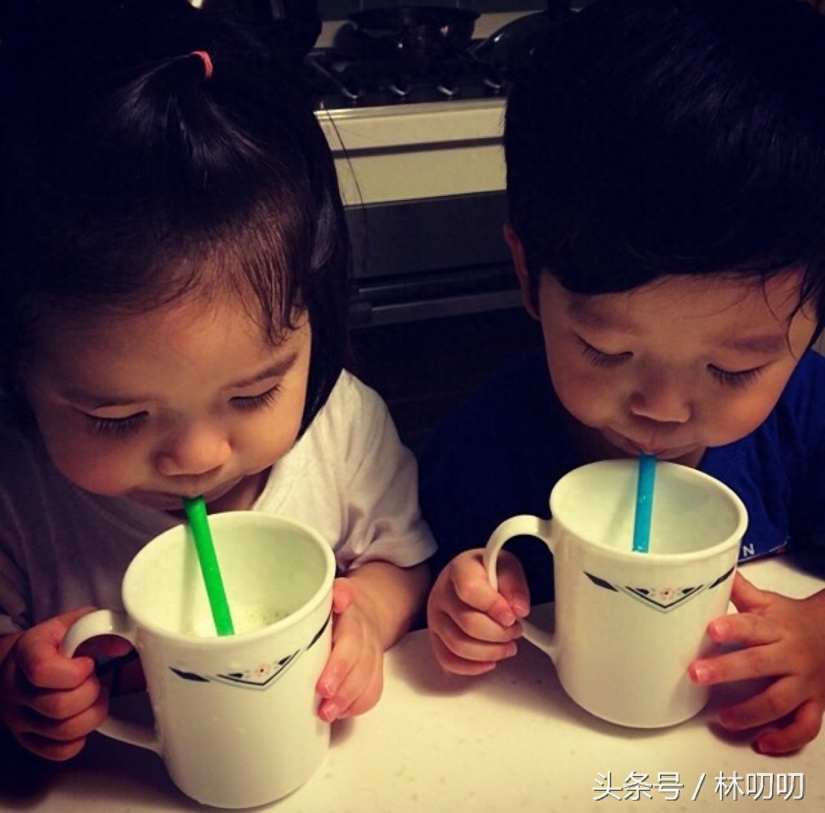 超萌超可爱的龙凤胎，看完心都融化了