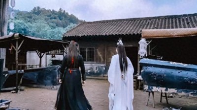 ​蓝忘机是同性恋吗？为何会喜欢魏婴？