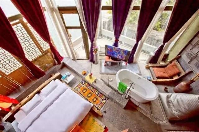 仙女遗落在人间的住处!杨丽萍在洱海边的月亮宫、太阳宫美呆了