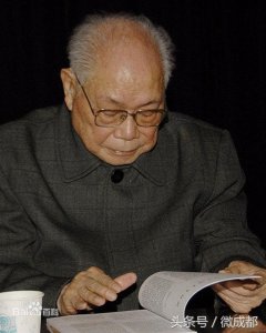 ​「名人与成都」《让子弹飞》的原著作者——鹤鸣茶社里的职业革命家马识途