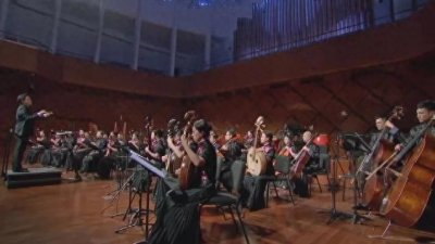 ​「轻松周末」一曲《彩云追月》，声声打动人心，听醉了