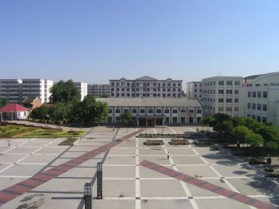 ​豫南的这所高中厉害了，近十年百人考进清华北大