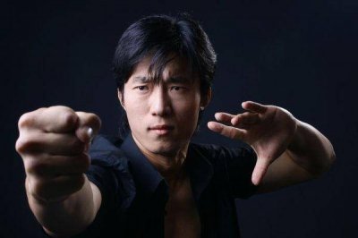 ​武术狂人岳松，能超越李小龙，成为下一代中国功夫接班人吗？