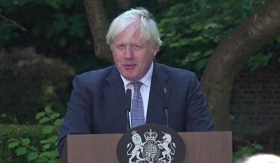 ​风流首相鲍里斯：3段婚姻7个娃，年薪15万不够花，58岁还办婚礼