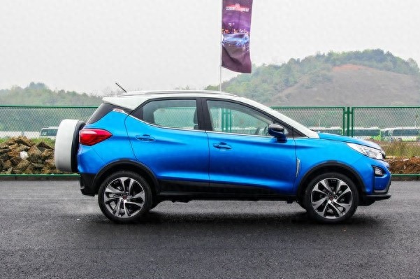 比亚迪元详解,让你买的放心,用的舒心。