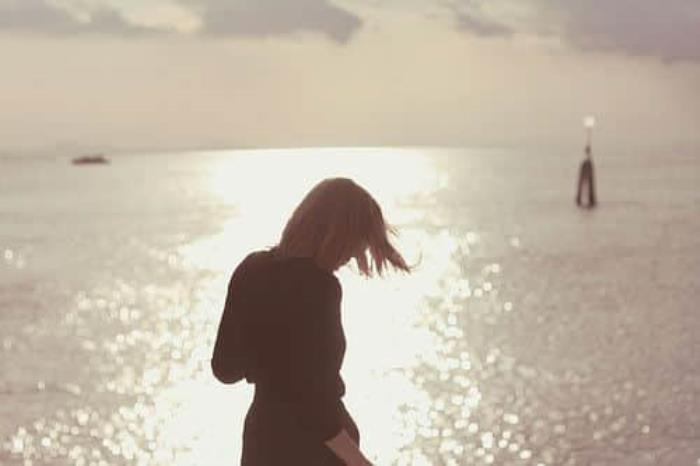 男人回归家庭小三如何挽回(老公出轨后回归家庭)