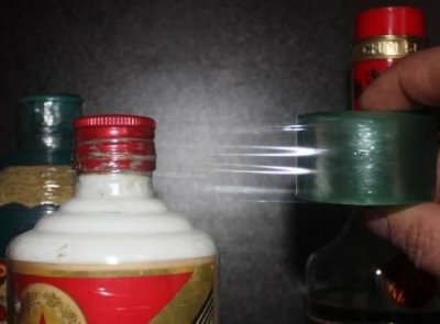 ​放十年白酒还能喝吗(放了十年的白酒值钱吗)