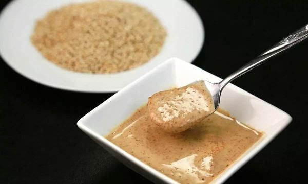 热干面芝麻酱还是花生酱,热干面的酱是芝麻酱还是花生酱图2