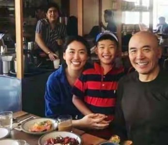 ​郎平前夫白帆，为陪伴女儿长大苦守15年，年近6旬又喜得麟儿