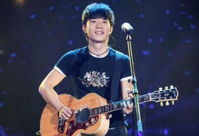 ​乐坛黑马 赵雷《成都》炸开了