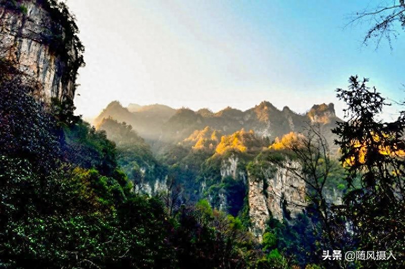 在湖北长阳的清江方山观风景赏民俗（上）
