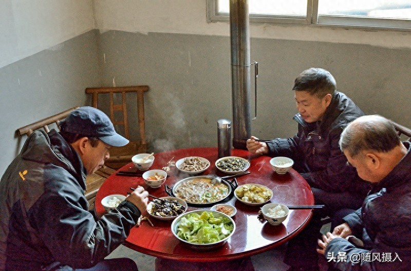 在湖北长阳的清江方山观风景赏民俗（上）