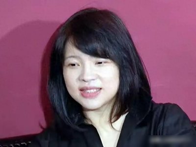 ​超级大瓜！璩美凤控柯文哲性骚从肘窝滑到手腕还赞“你皮肤真好”