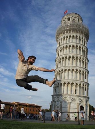 意大利比萨斜塔为什么倾斜而不倒
