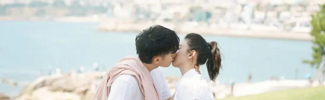 被亲了100多遍看都不腻(别亲了这种戏码)(13)