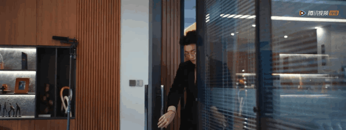 被亲了100多遍看都不腻(别亲了这种戏码)(4)