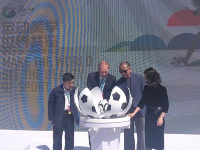 ​万亩建业足球小镇开园，融足球、戏曲、古建筑和建业大食堂等一体