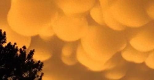 乳房云，你可能一辈子都难得一见