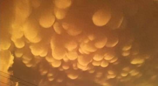 乳房云，你可能一辈子都难得一见