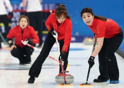 女子冰壶队长韩雨：我的字典里没有“放弃”二字