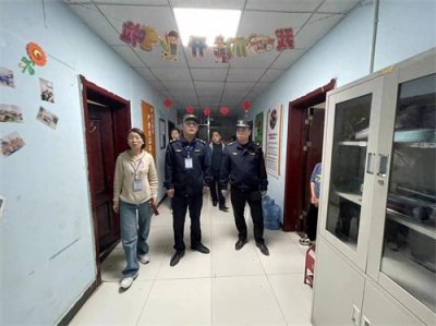 ​灞桥区洪庆街道办进行夜查学科类培训机构