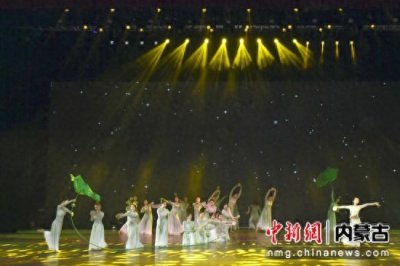 ​科尔沁艺术职业学院举办职业教育宣传系列活动