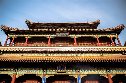 雍和宫是清朝中后期最高的一座佛教寺院，与紫禁城皇宫一样规格