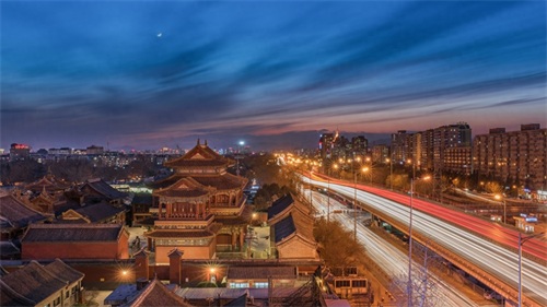 雍和宫是清朝中后期最高的一座佛教寺院，与紫禁城皇宫一样规格