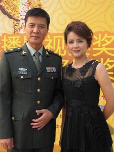 ​“苏麻喇姑”茹萍，二婚带女嫁小3岁丈夫，被继子劝阻再造娃