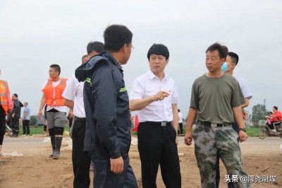 ​王文玉到莲子镇镇澧河滨河段视察防汛工作