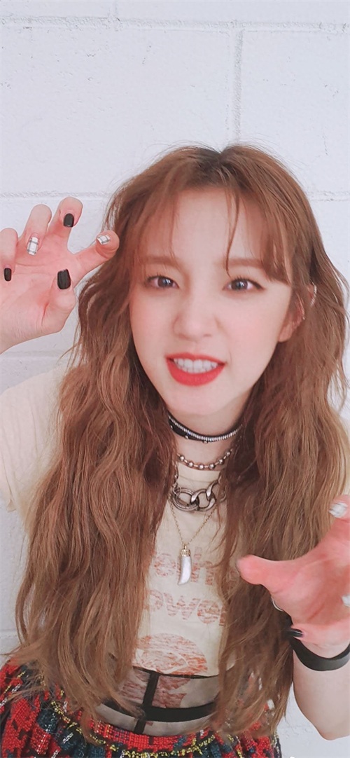 宋雨琦俏皮甜美手机壁纸