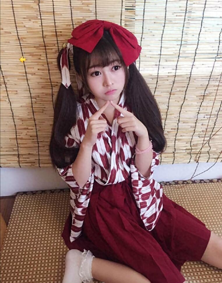 激萌showgirl兰幼金晒猫咪写真,快来领回家