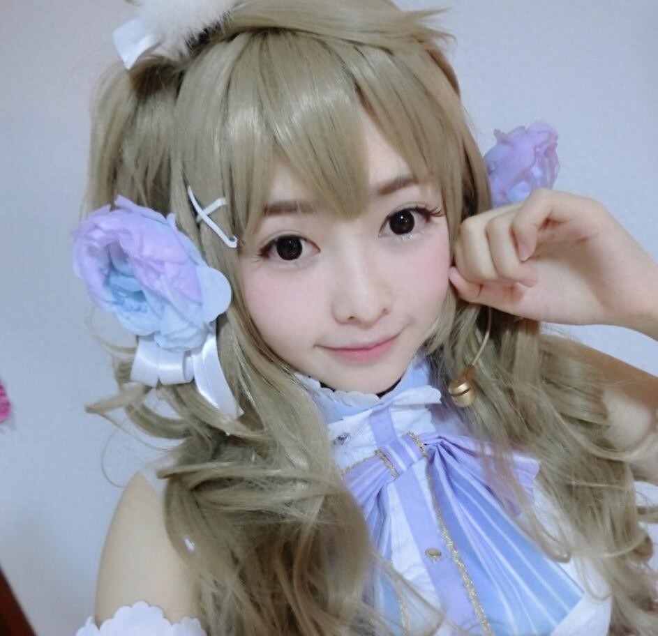 激萌showgirl兰幼金晒猫咪写真,快来领回家